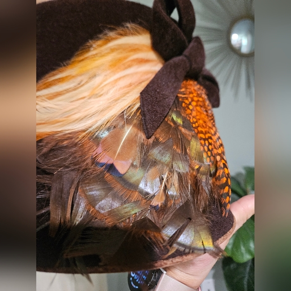 Vintage Lazurus Feather Velvet Cloche Hat — Made in Italy - Picture 13 of 16